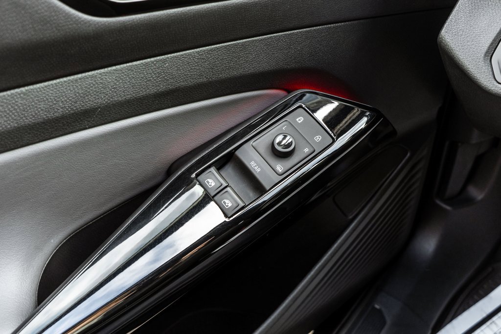 Used 2021 Volkswagen ID.4 Pro image 13