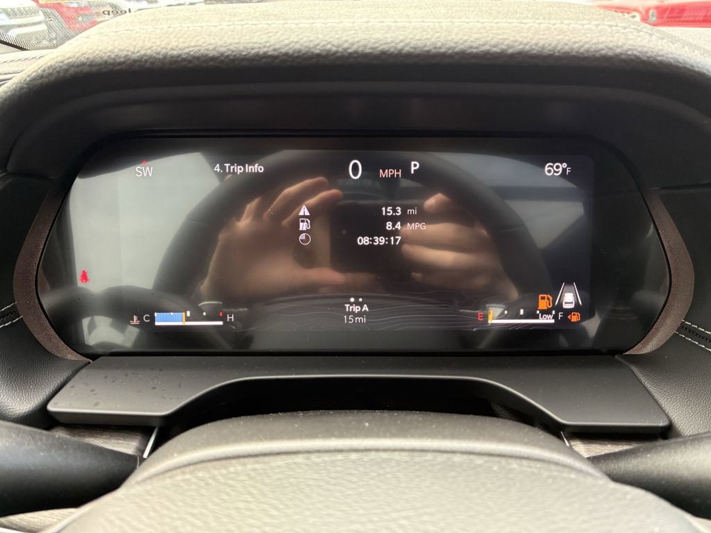 New 2025 Jeep Grand Cherokee Limited AWD/4WD image 39