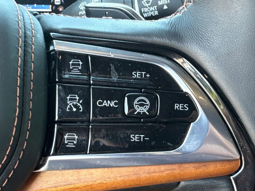 Used 2025 Jeep Grand Cherokee L Summit AWD/4WD image 28