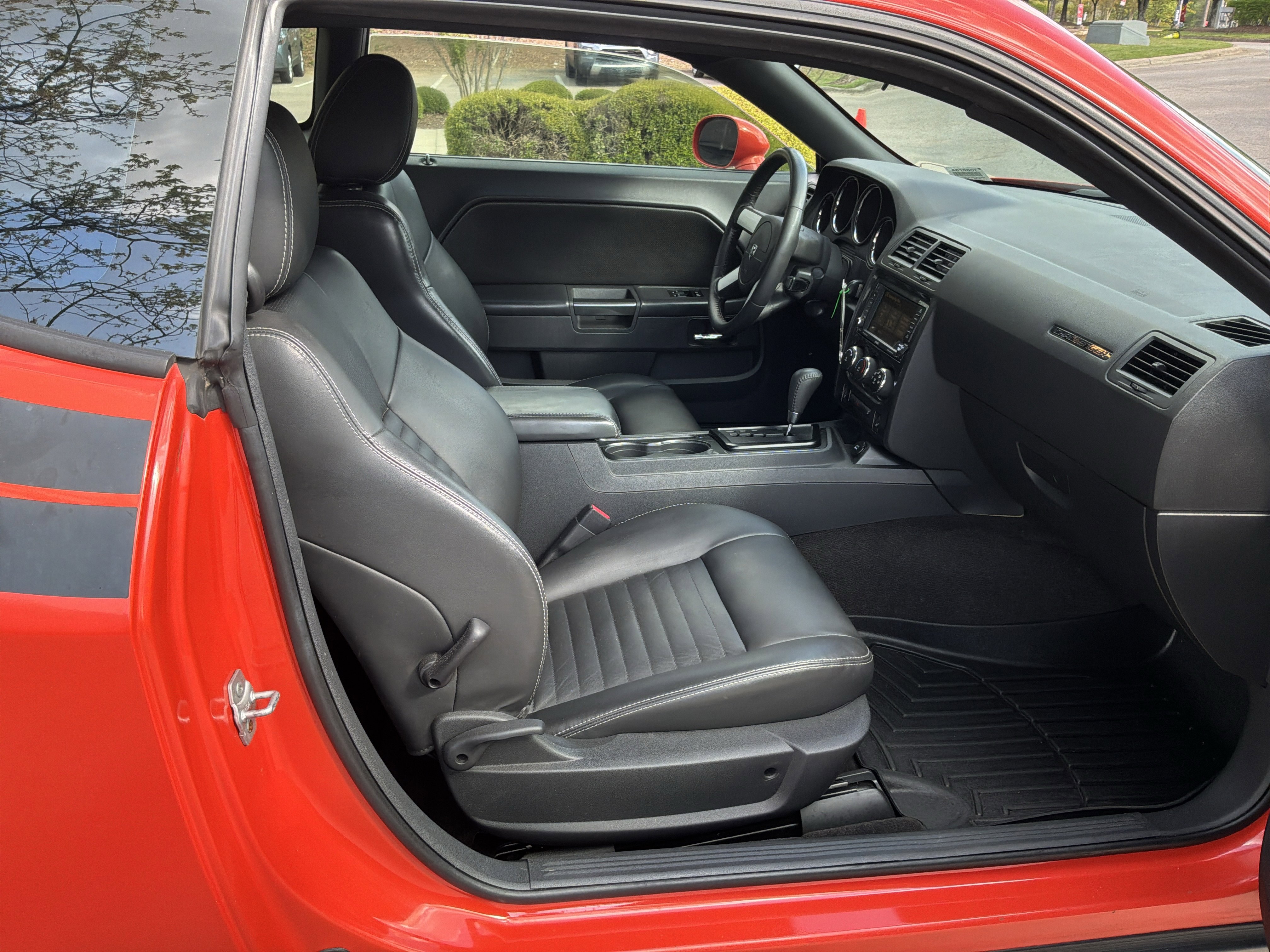 Used 2010 Dodge Challenger R/T image 32