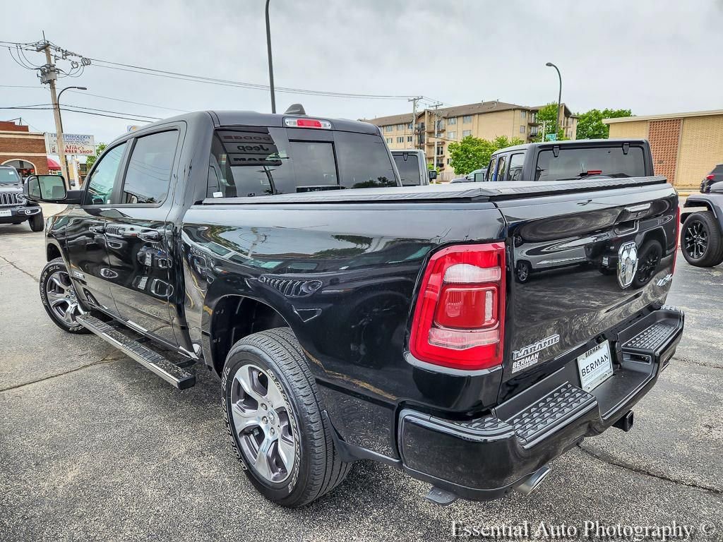 Used 2024 RAM 1500 Laramie AWD/4WD image 9