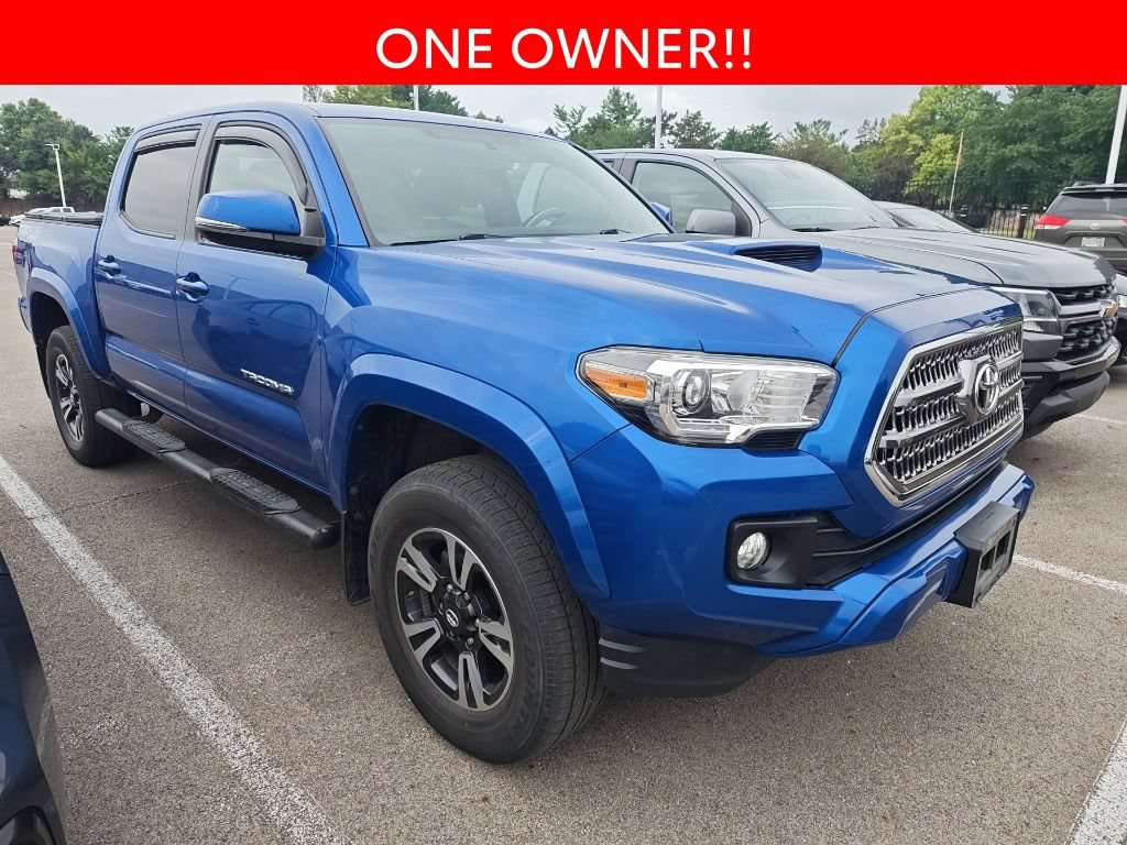 Used 2016 Toyota Tacoma TRD Sport w/ Premium & Technology Package AWD/4WD image 3