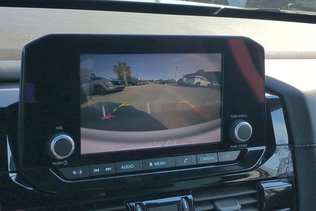 Certified 2023 Nissan Pathfinder SV FWD image 24