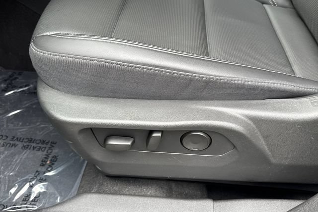 Used 2024 Buick Envision Preferred AWD/4WD image 13