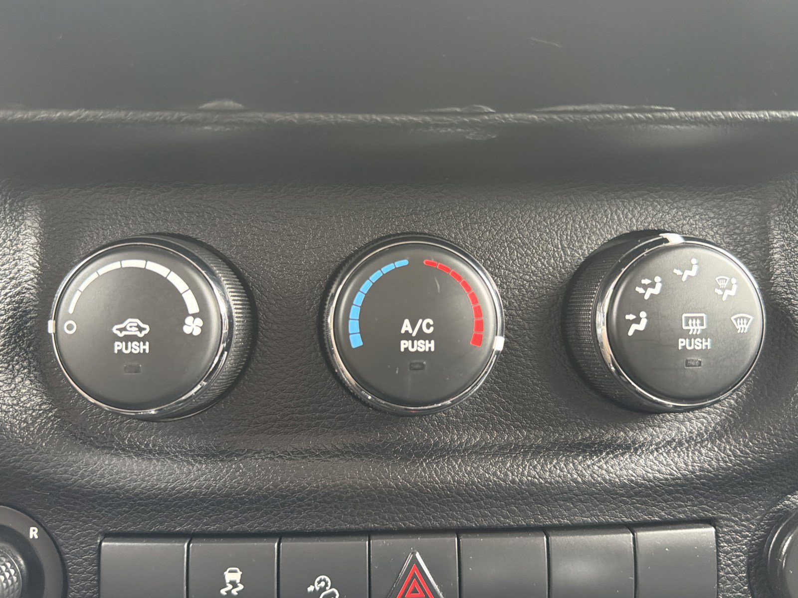 Used 2012 Jeep Wrangler Unlimited Sport AWD/4WD image 22