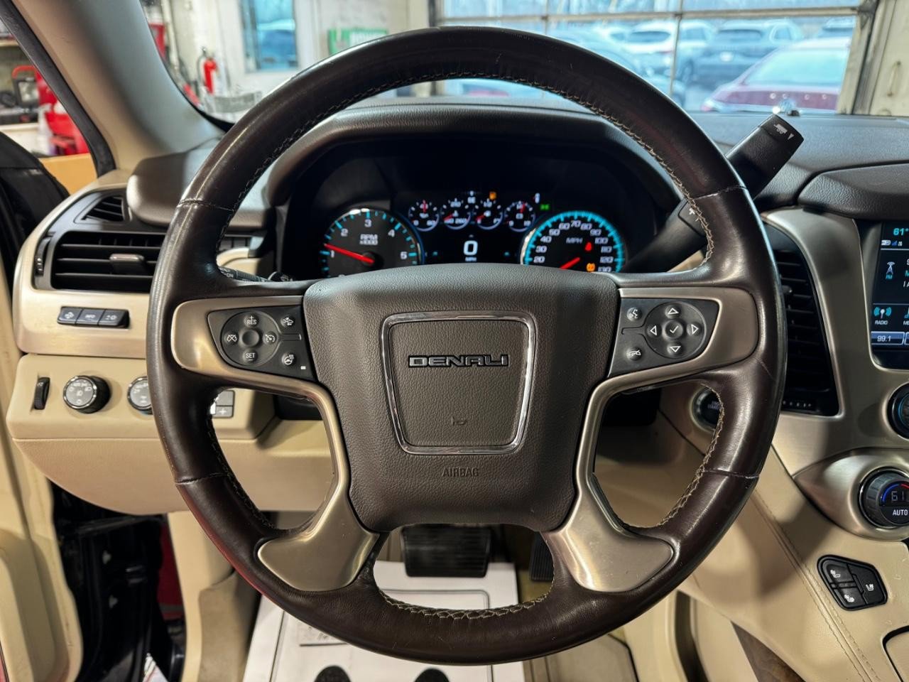 Used 2019 GMC Yukon Denali w/ Denali Ultimate Package AWD/4WD image 23