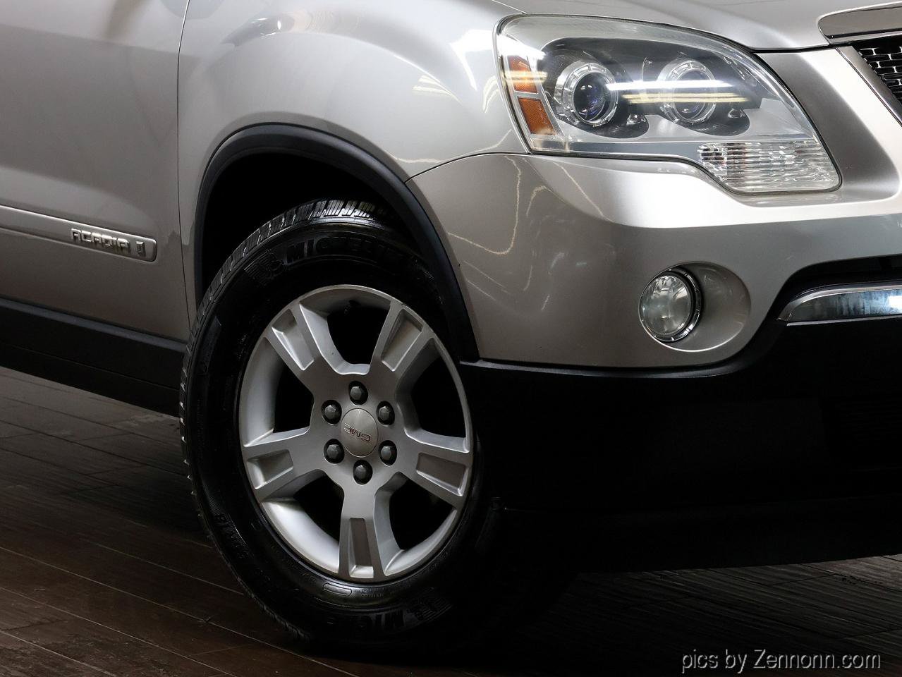 Used 2007 GMC Acadia SLE w/ Convenience Package FWD image 3