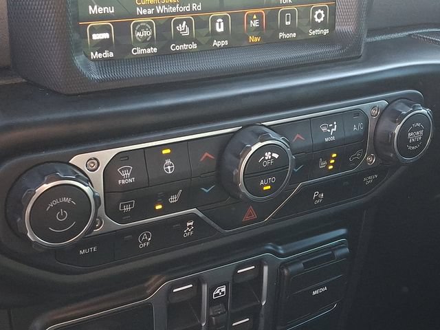 Used 2022 Jeep Gladiator Mojave w/ LED Lighting Group AWD/4WD image 17