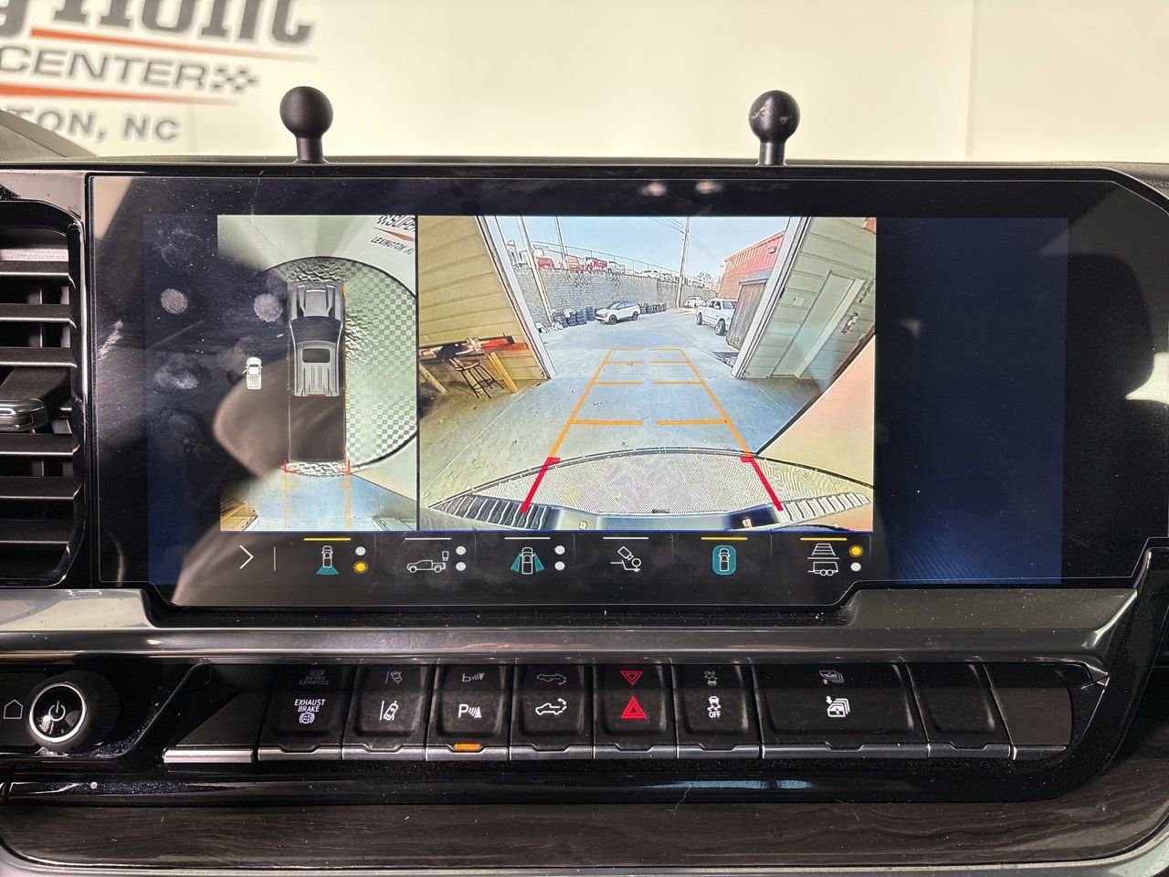 Used 2025 Chevrolet Silverado 3500 LTZ w/ LTZ Premium Package image 16