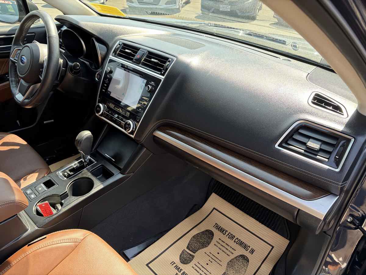 Used 2018 Subaru Outback 2.5i Touring image 32