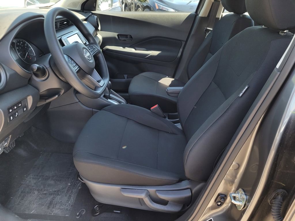New 2025 Nissan Kicks Play S FWD image 7
