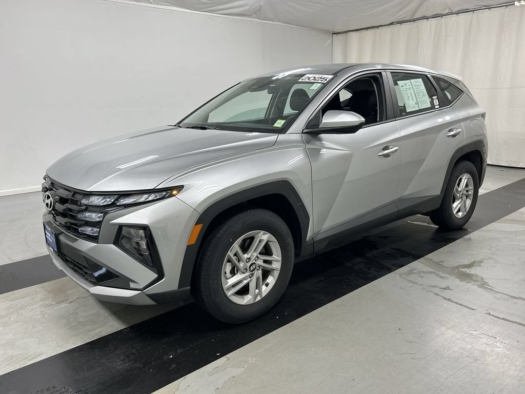 Used 2025 Hyundai Tucson SE AWD/4WD image 5