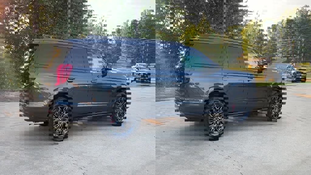 New 2025 Ford Expedition Platinum w/ Stealth Performance Package image 7