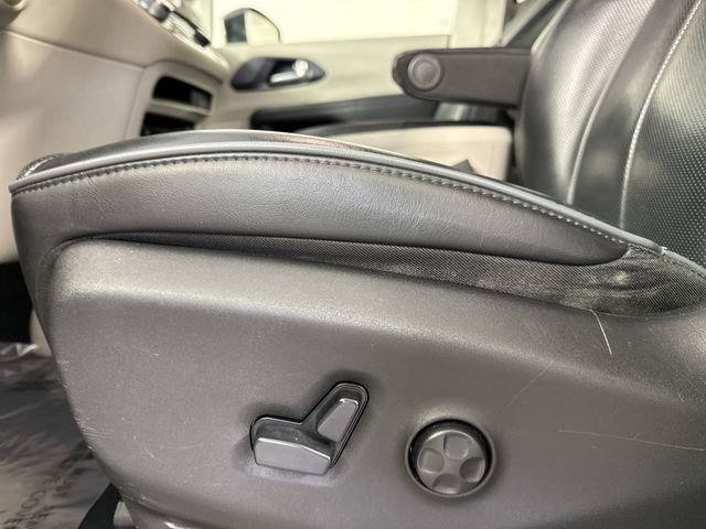 Used 2020 Chrysler Pacifica Limited w/ Advanced Safetytec Group FWD image 21