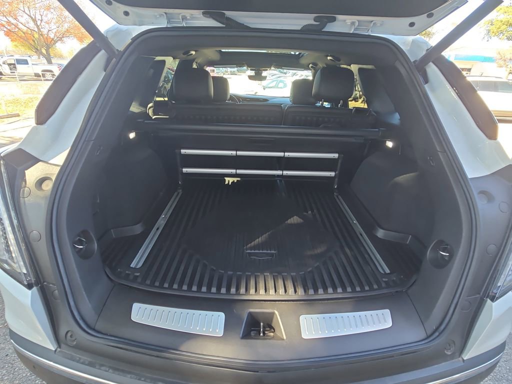 Used 2024 Cadillac XT5 Sportv w/ Technology Package image 12