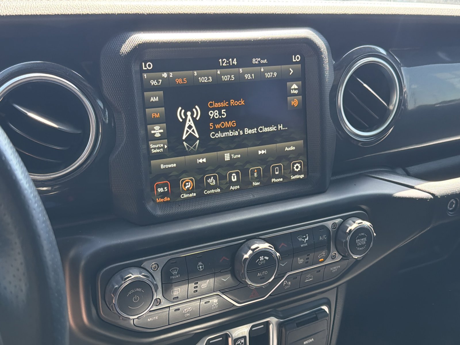 Used 2022 Jeep Wrangler Unlimited Rubicon w/ Xtreme Recon 35" Tire Package image 25