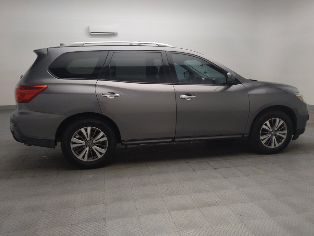 Used 2019 Nissan Pathfinder SL FWD image 10