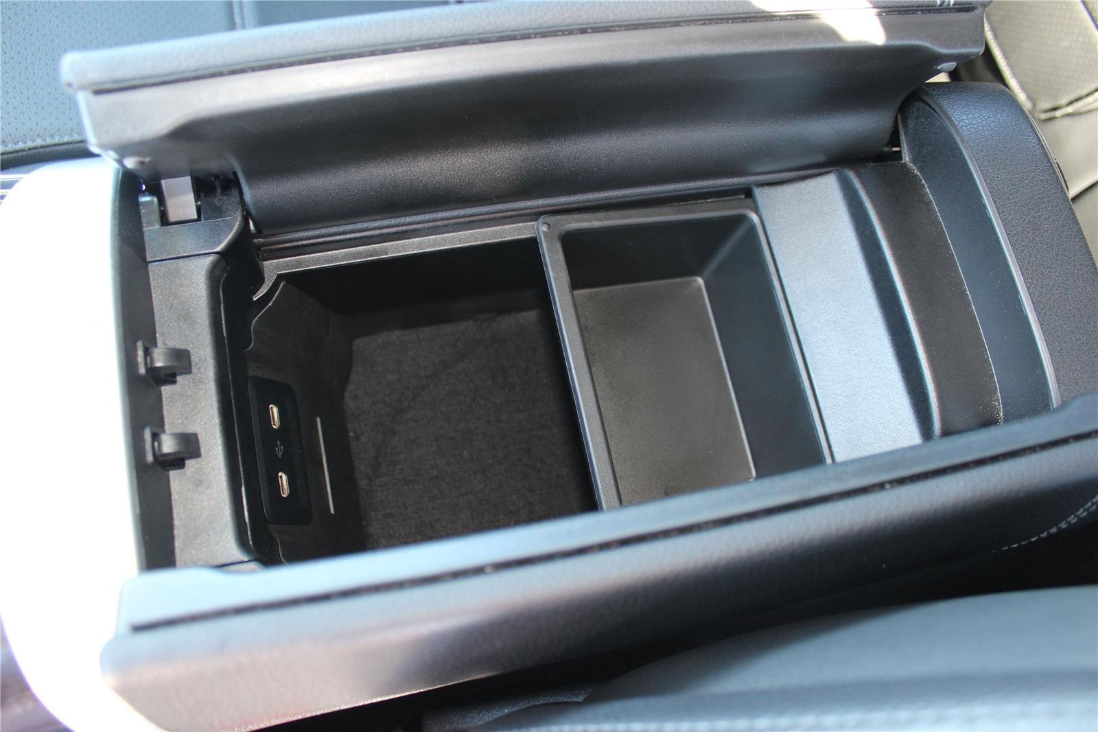 Used 2024 Mercedes-Benz GLC 300 4MATIC image 41
