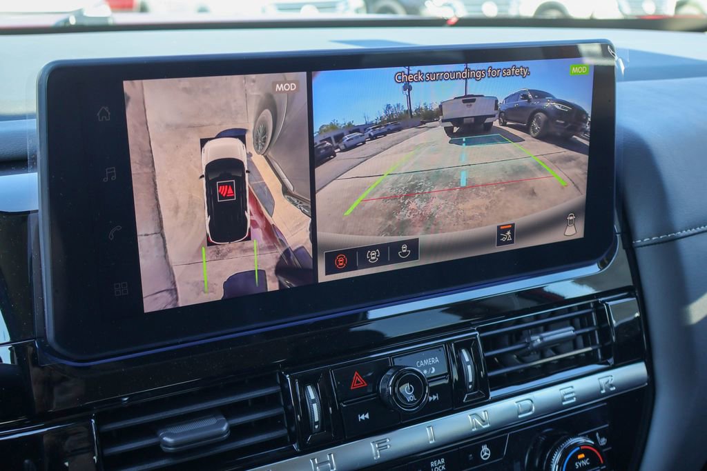 New 2026 Nissan Pathfinder SL image 4