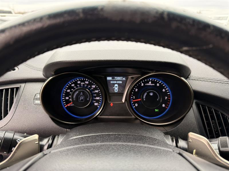 Used 2015 Hyundai Genesis 3.8 image 25
