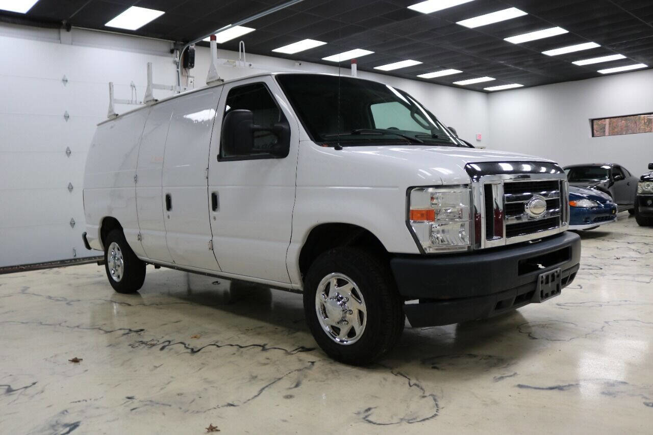 Used 2014 Ford E-150 and Econoline 150 w/ Power Group image 8