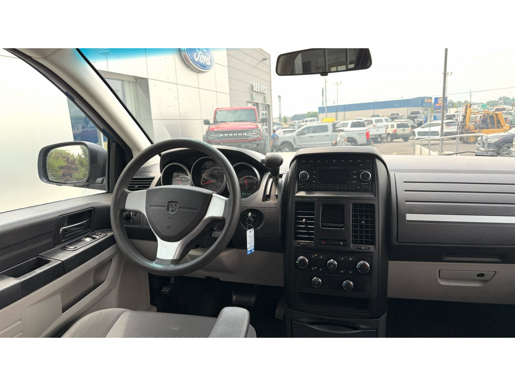 Used 2008 Dodge Grand Caravan SE FWD image 14