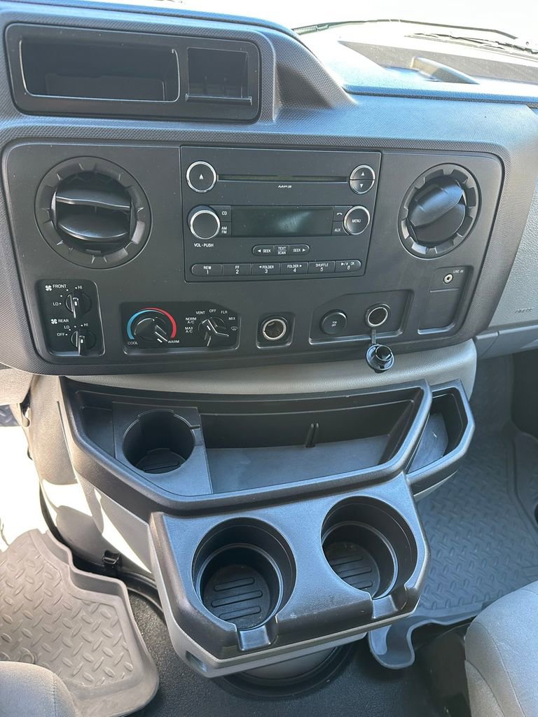 Used 2012 Ford E-350 and Econoline 350 XLT RWD image 15
