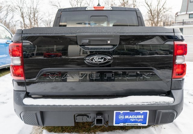 New 2025 Ford Maverick Lariat w/ Black Appearance Package image 5