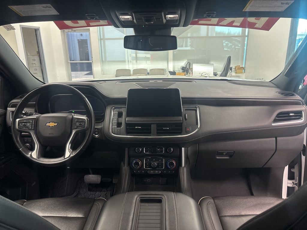 Used 2023 Chevrolet Suburban Premier image 14