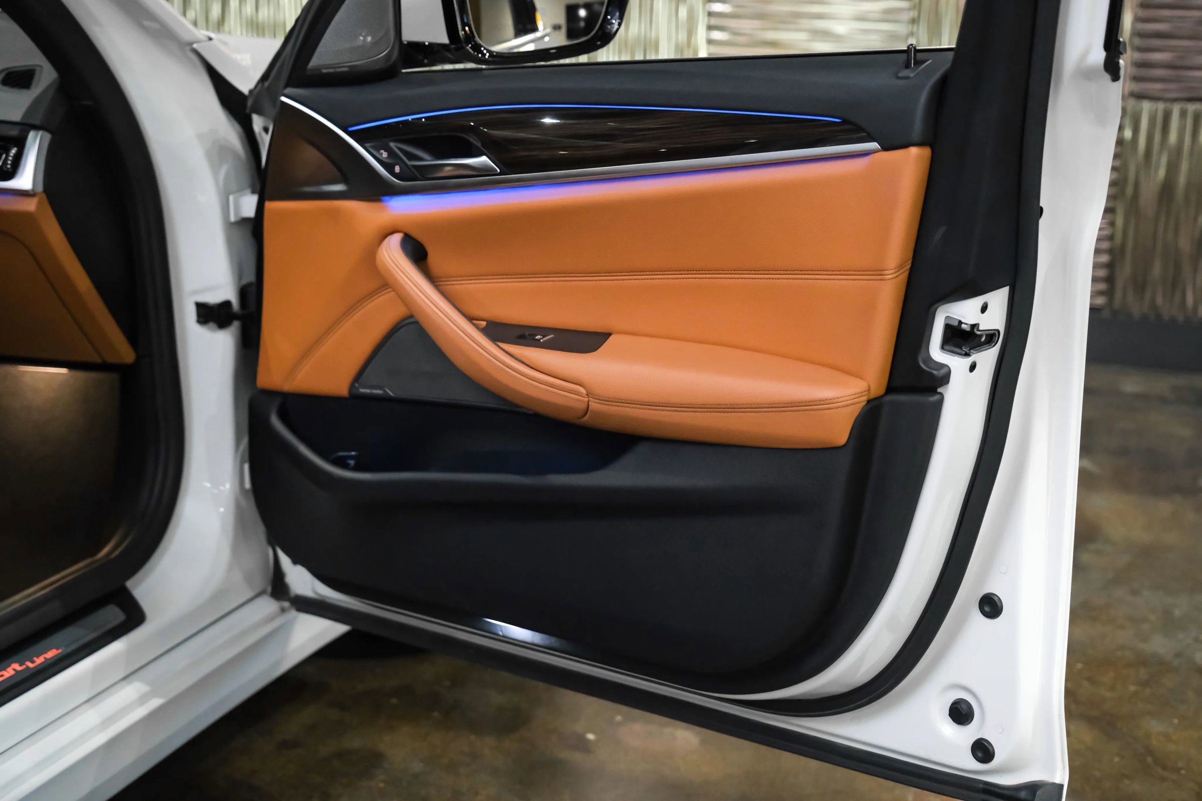 Used 2018 BMW 540i xDrive w/ Premium Package image 44