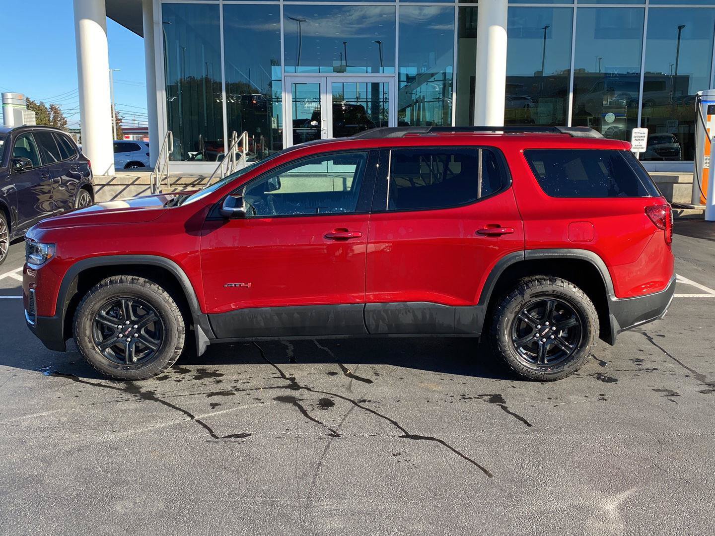 Used 2023 GMC Acadia AT4 w/ Technology Package AWD/4WD image 6