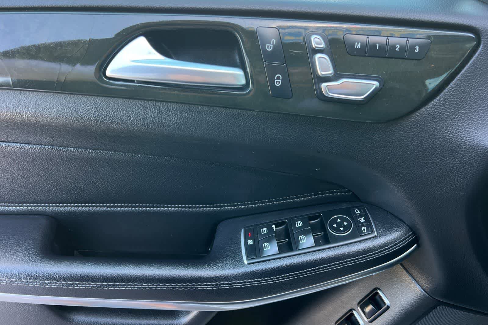 Used 2018 Mercedes-Benz GLS 550 4MATIC image 13