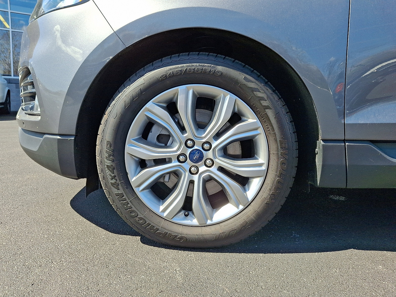 Used 2022 Ford Edge Titanium w/ Equipment Group 301A image 8