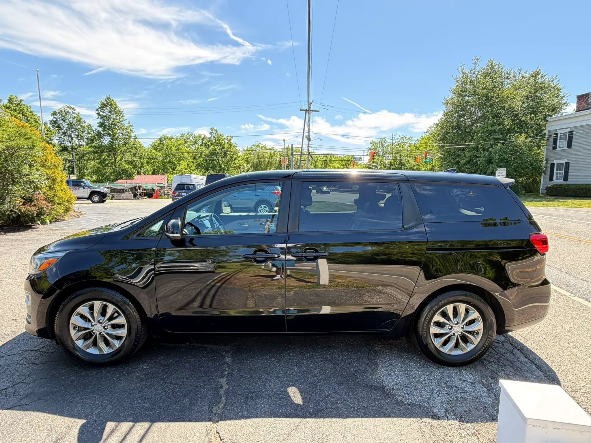 Used 2019 Kia Sedona LX FWD image 7