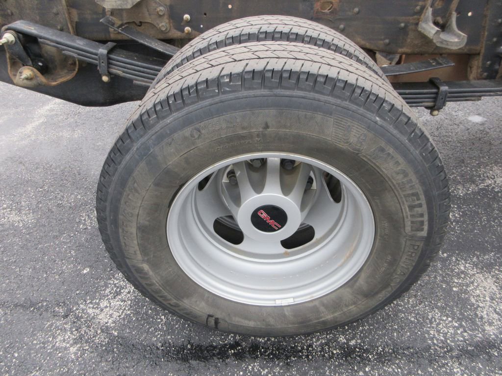 Certified 2023 GMC Sierra 3500 Pro w/ Convenience Package image 12