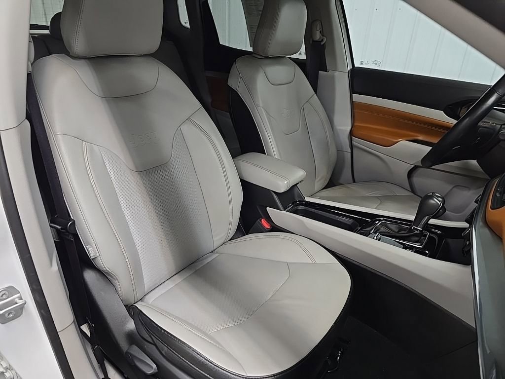 Used 2022 Jeep Compass Limited image 13