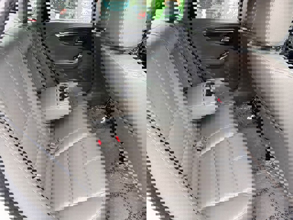 Used 2018 Chevrolet Impala LT image 18