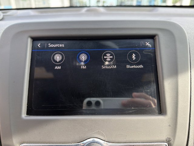Used 2024 Chevrolet Equinox RS FWD image 19