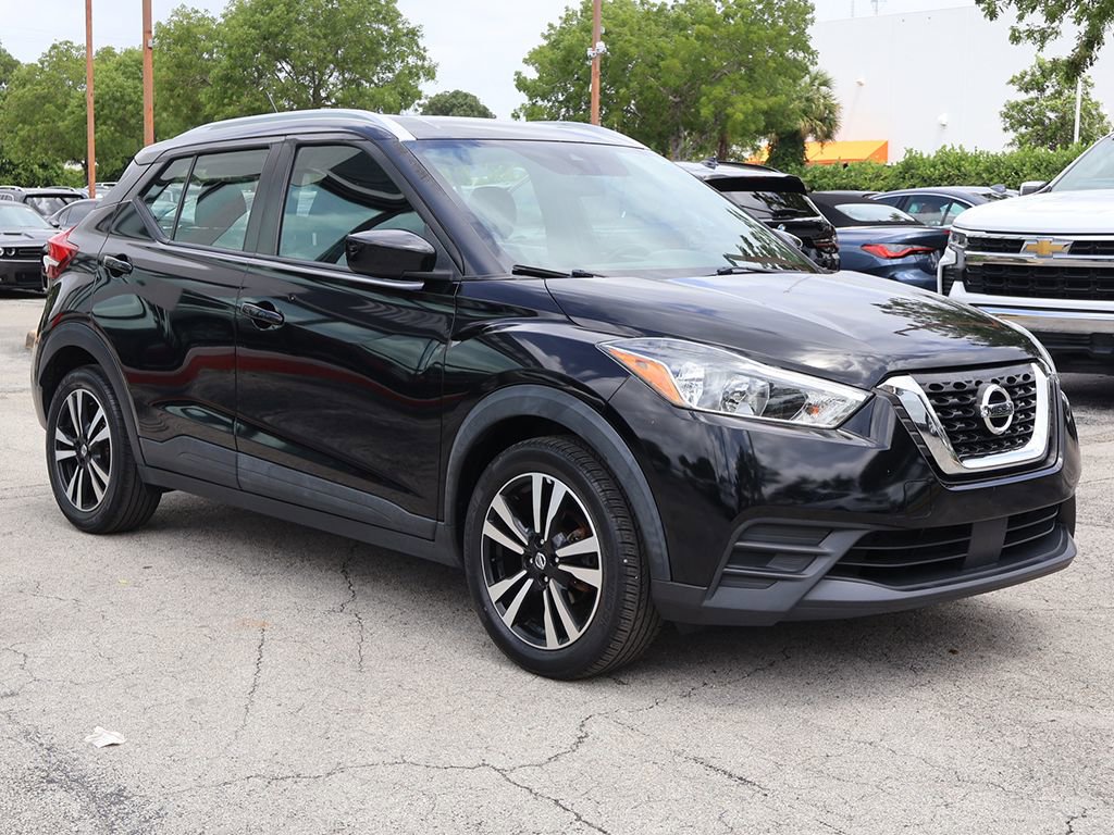 Used 2020 Nissan Kicks SV FWD image 2