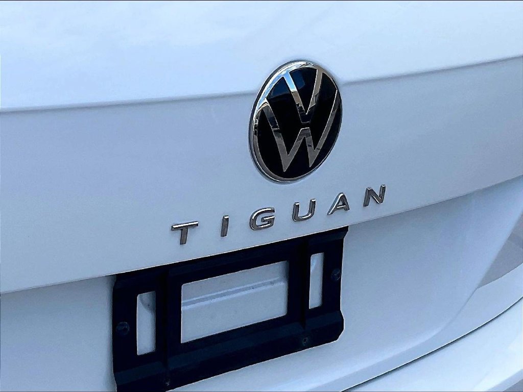Used 2024 Volkswagen Tiguan SEL R-Line AWD/4WD image 29