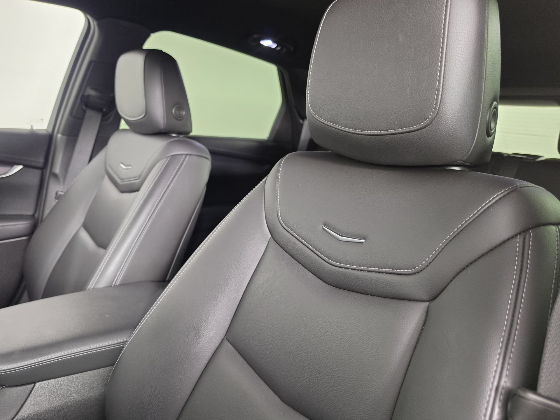 Used 2022 Cadillac XT5 Luxury AWD/4WD image 8