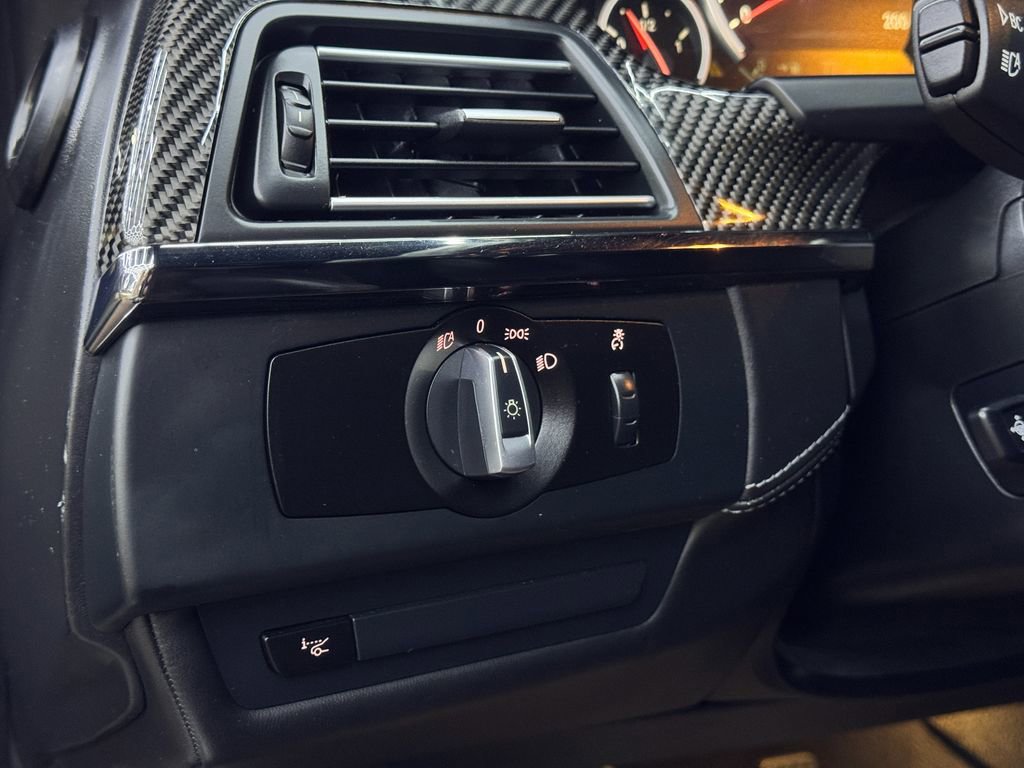 Used 2017 BMW M6 Gran Coupe w/ Executive Package RWD image 32