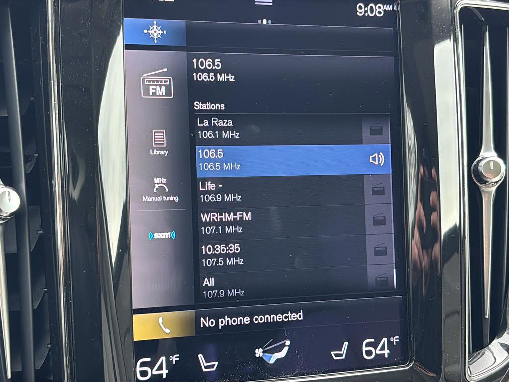 Used 2021 Volvo XC60 T5 Momentum w/ Premium Package image 31