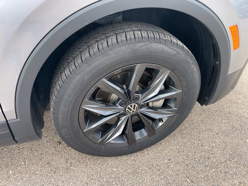 Used 2024 Volkswagen Tiguan Wolfsburg Edition AWD/4WD image 3