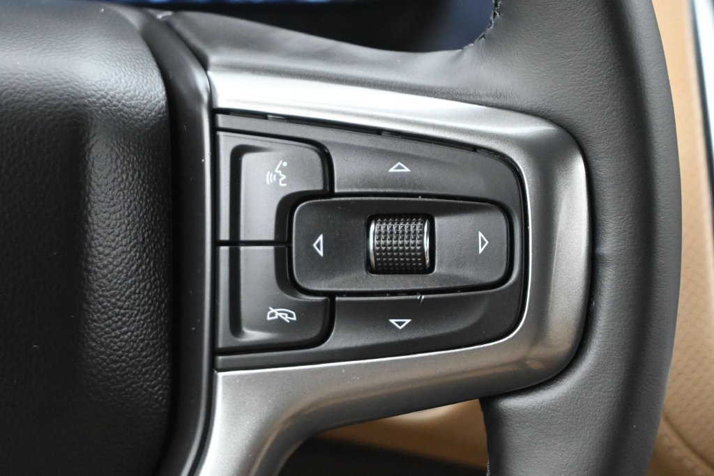 Used 2024 Chevrolet Tahoe Premier RWD image 9