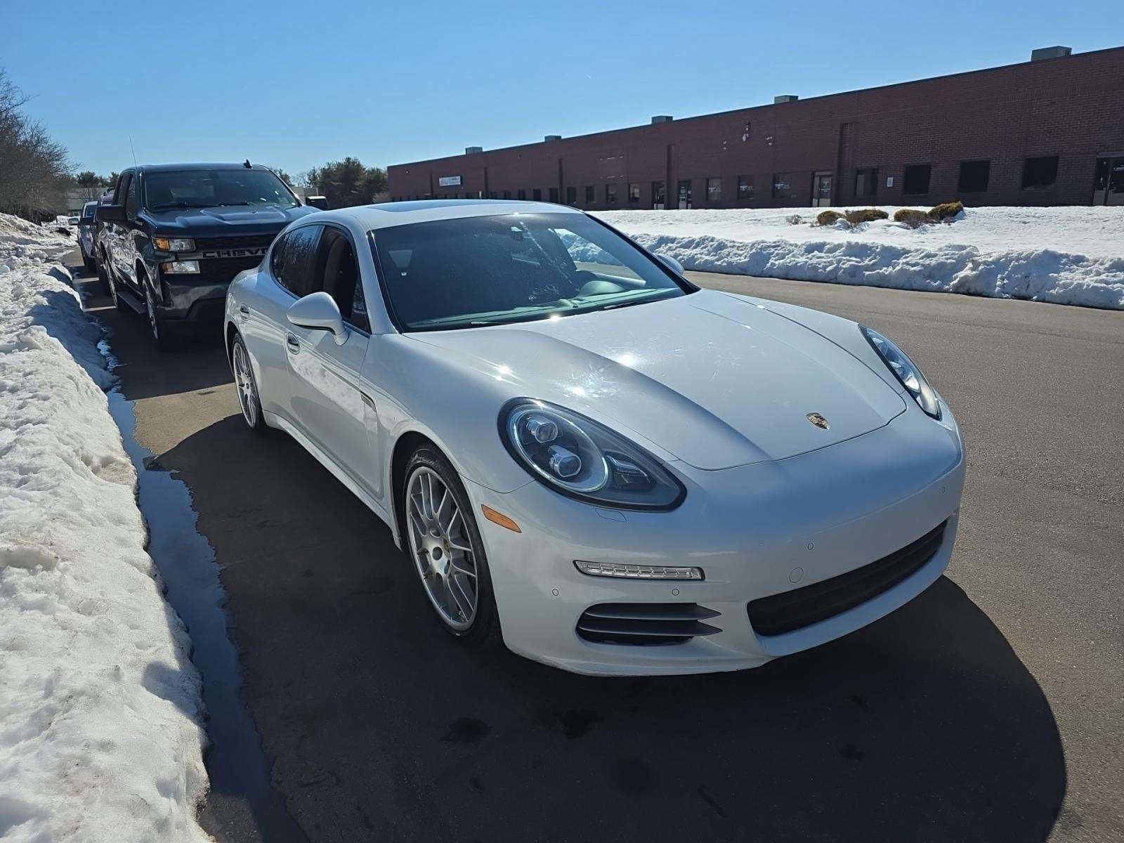Used 2016 Porsche Panamera 4 Edition image 2