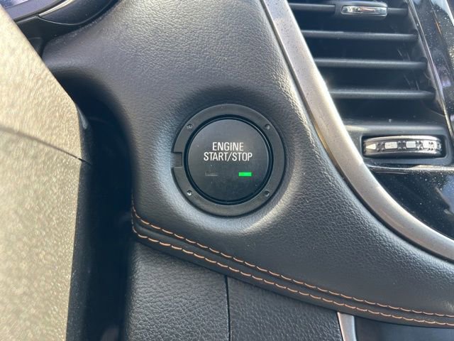 Used 2020 Chevrolet Trax LT w/ LT Convenience Package image 17