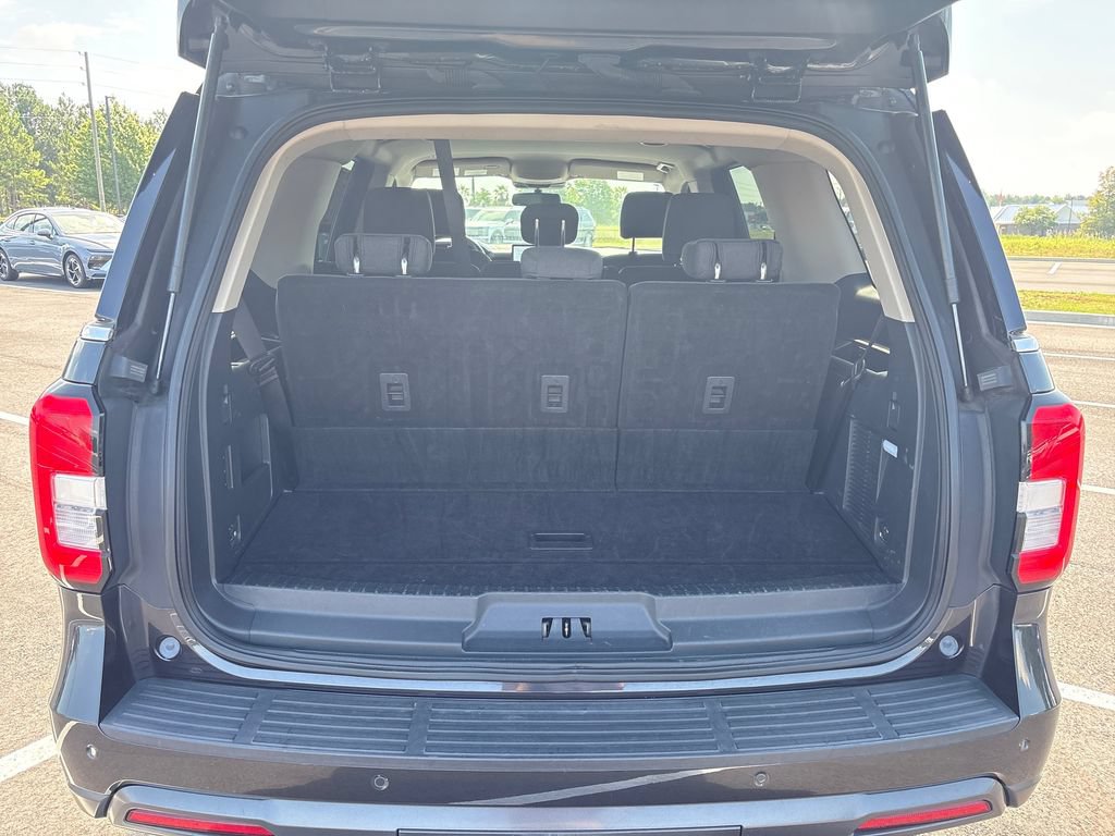 Used 2024 Ford Expedition XLT AWD/4WD image 30