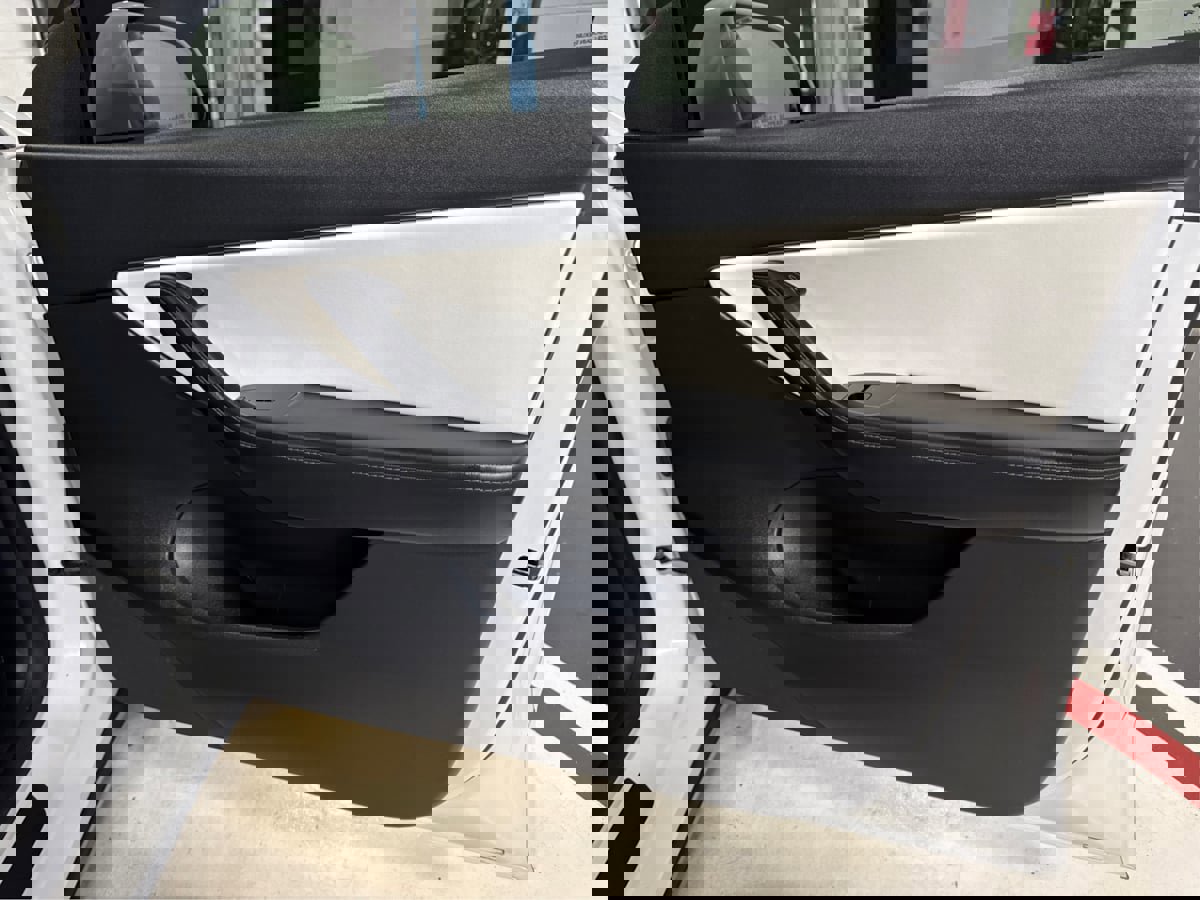 Used 2021 Tesla Model Y Long Range image 27