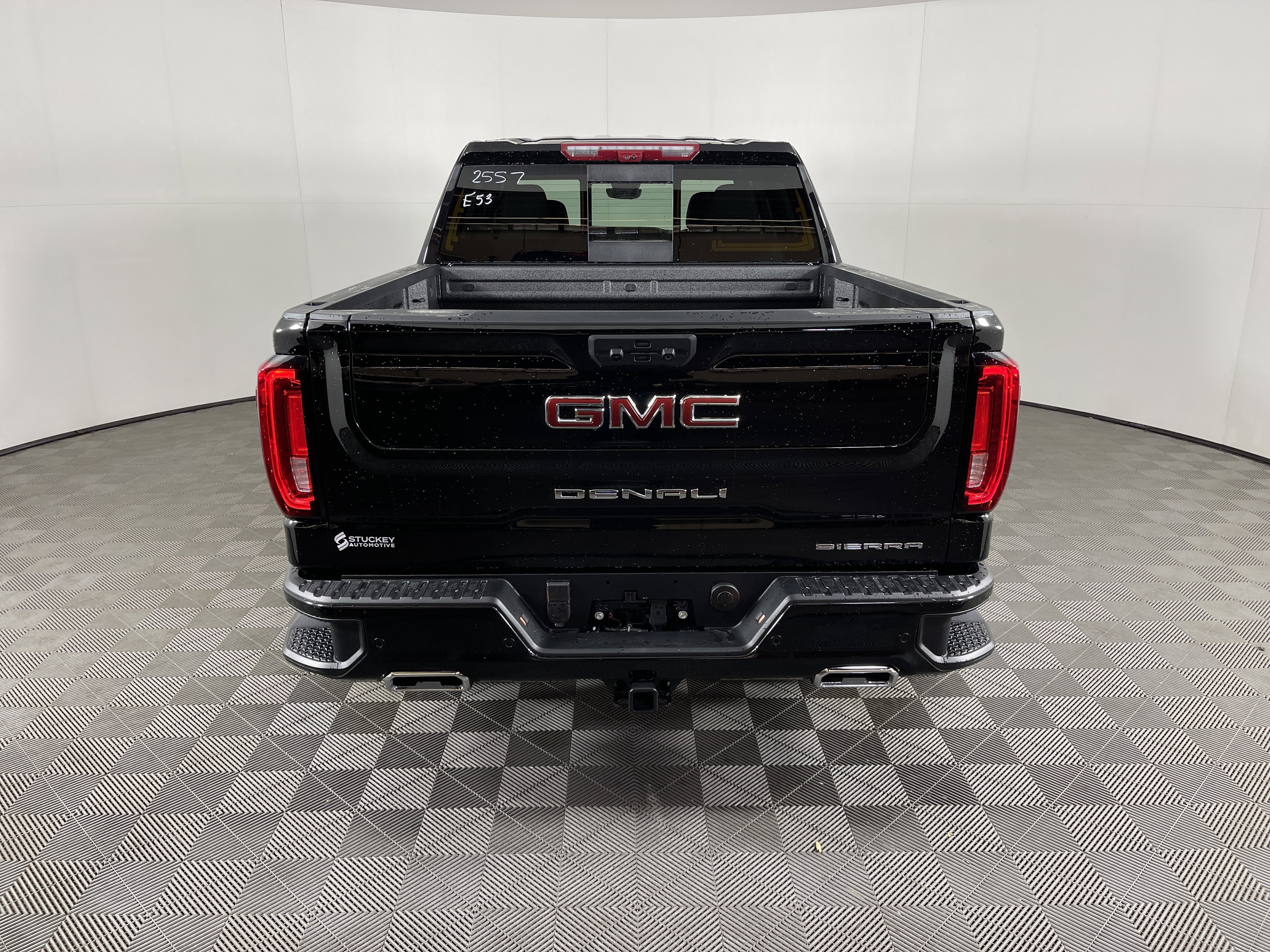 New 2026 GMC Sierra 1500 Denali w/ Denali Reserve Package image 4